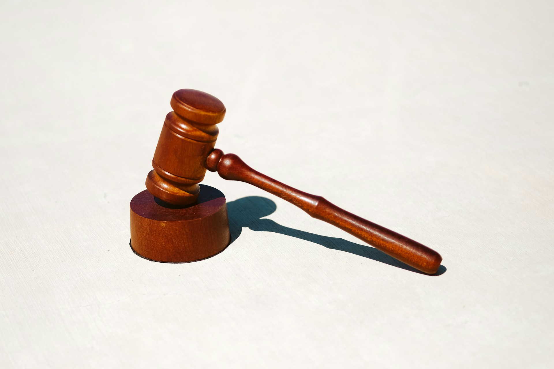 Oregon Challenges Coinbase: Legal Battle Heats Up In State Court