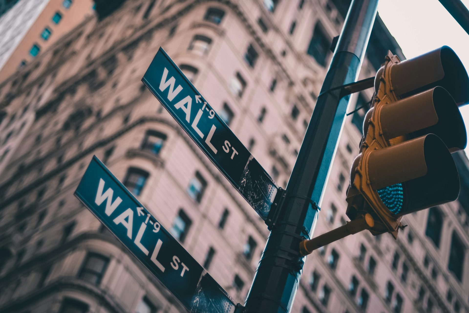 Bitcoin Surge: $810M Boosts Corporate Reserves Now