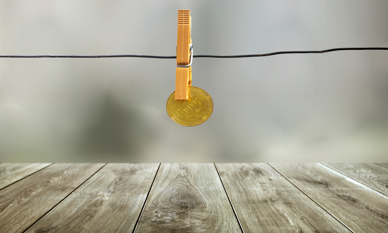 Bitcoin Plummets To $115K As 40K Btc Swarms Exchanges