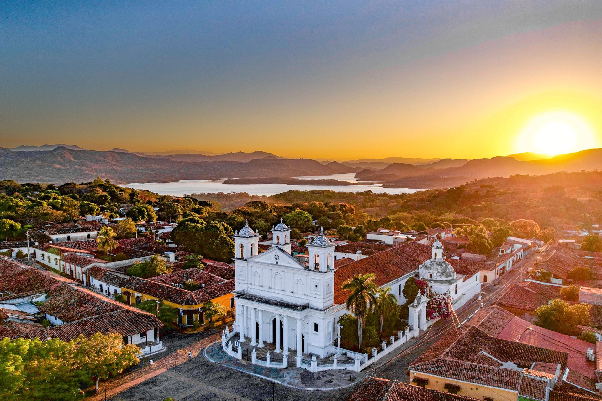 El Salvador Launches Historic Government Bitcoin Event