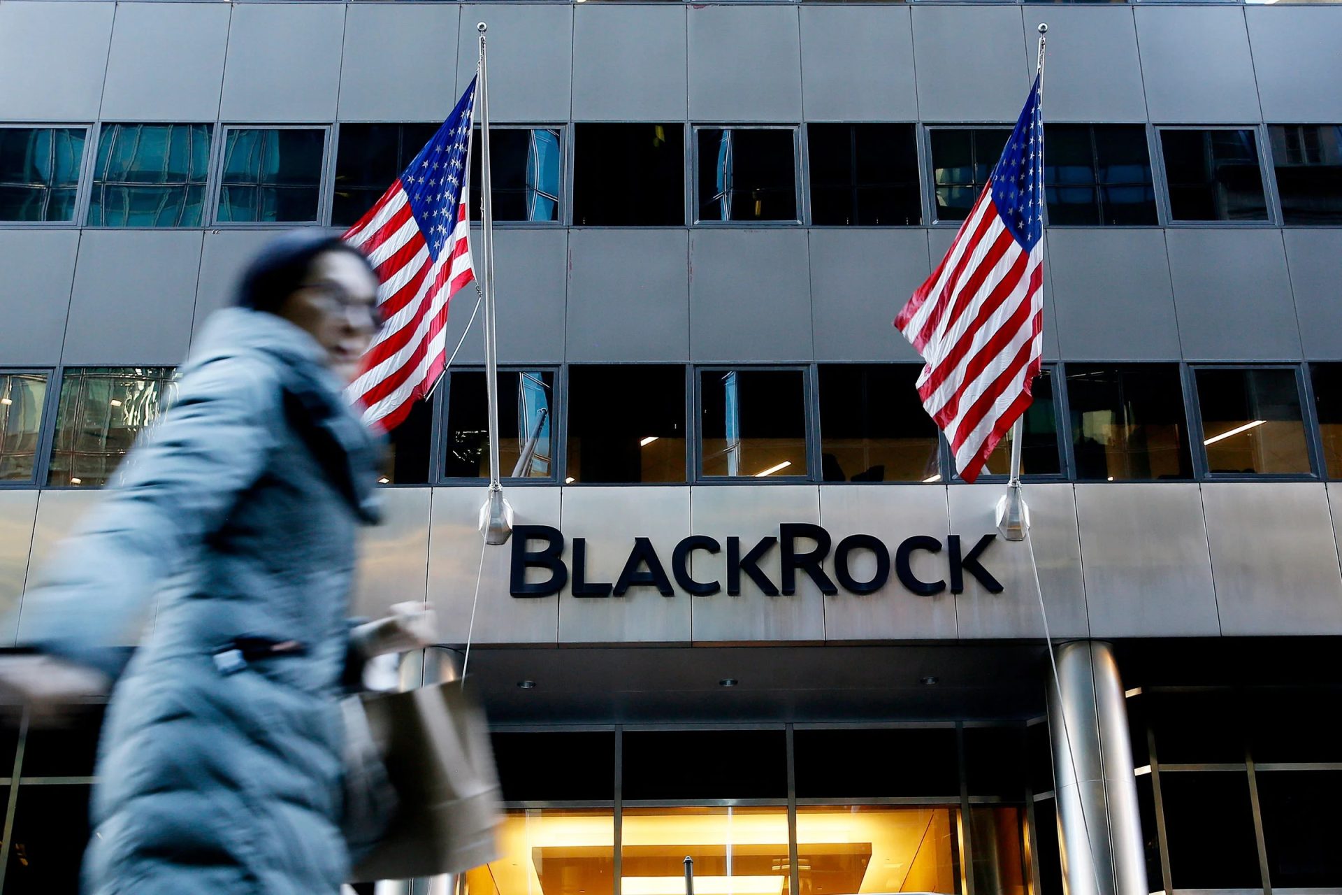Blackrock Considers Tokenized Etfs Amid Bitcoin Fund Boom-Bitrabo Blackrock Considers Tokenized Etfs Amid Bitcoin Fund Boom