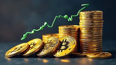 Bitcoin Giants Collapse: Incoming Sell Pressure From Whales