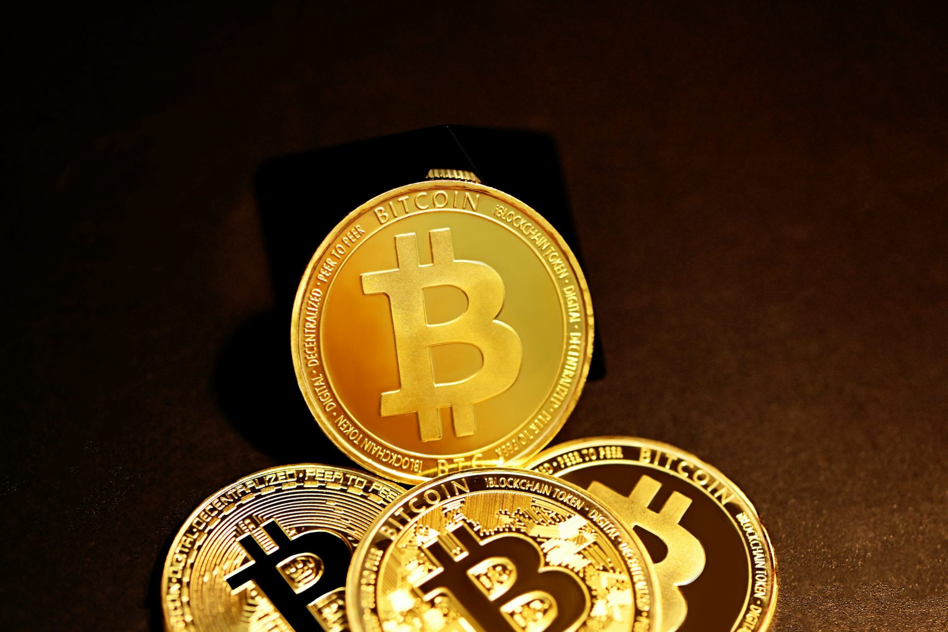 Bitcoin Holders Face Crisis As Analysts Signal Critical Shift