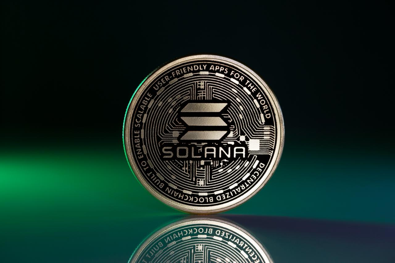 Solana Faces Pressure as 1.4M Tokens Hit Exchanges