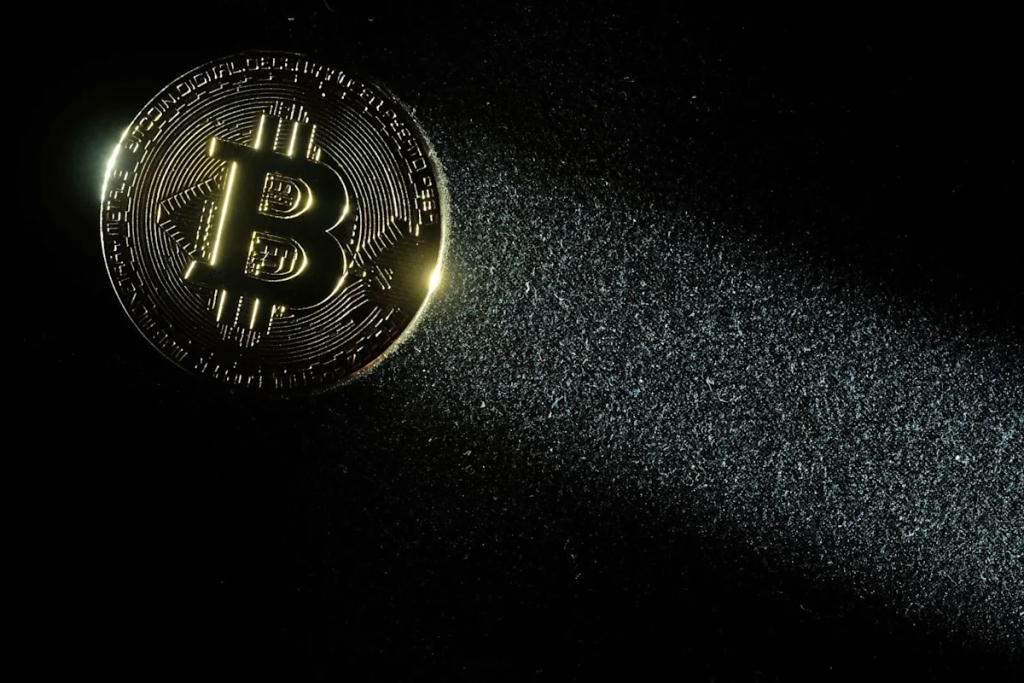 Famous Crypto Analyst Admits Error on Bitcoin’s Cycle