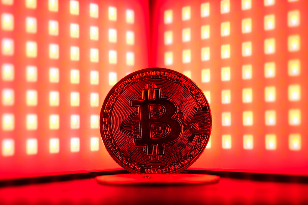 Analyst Warns Bitcoin Shouldn’t Close Above Key Level This Week
